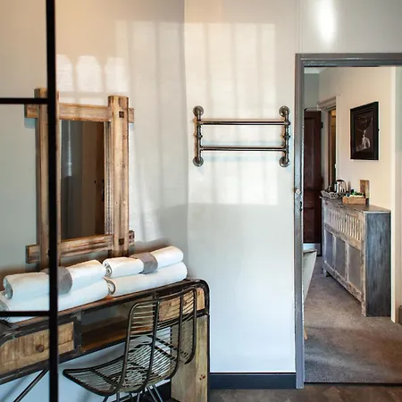 Oaklands Guest House-2