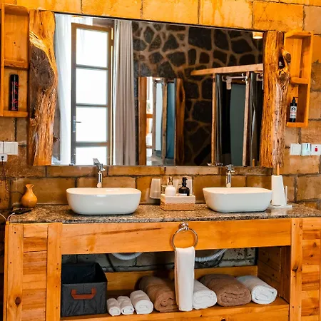 Vintage Cottage-2