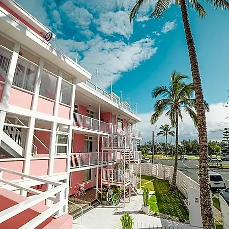 The Pink Hotel Coolangatta-3