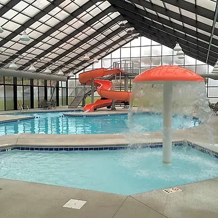Grand Smokies Resort Lodge Pigeon Forge-2