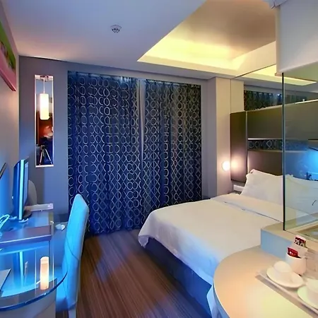 Friendship Hotel-3