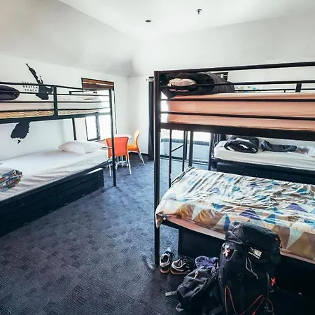 Base Backpackers Queenstown-2
