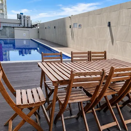 Sapphire Seaview Park Suites, Staycation Near Moa Arena And Concert Grounds-3