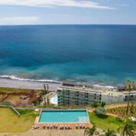 Aqua Apartment-3
