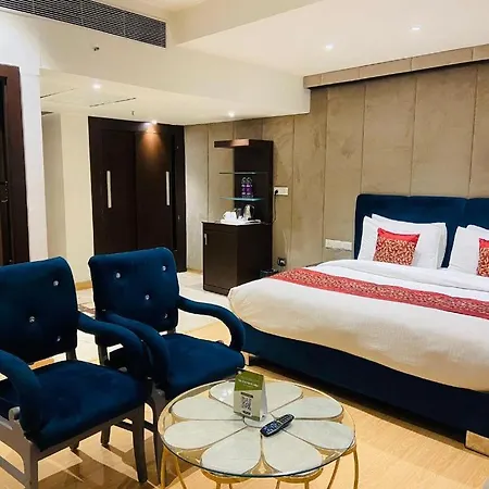 Hotel Signature Grand-2