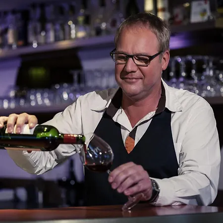 Mercure Hotel Groningen Martiniplaza-2