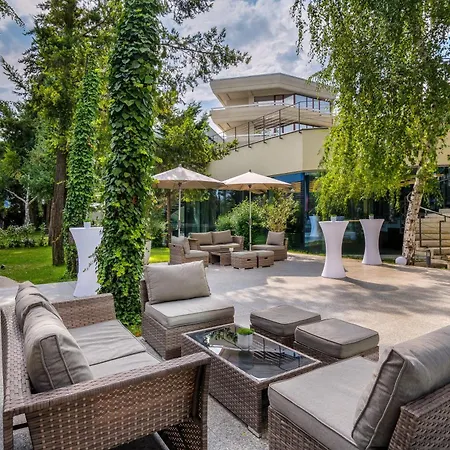 Crowne Plaza Bucharest By Ihg-3