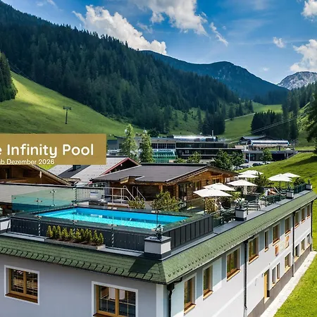 Hotel Alpenrose-3