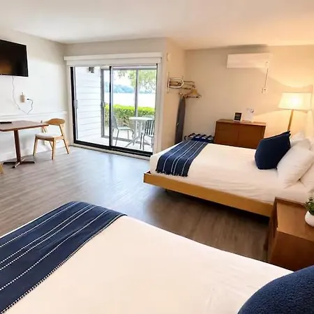 Sechelt Inn-3