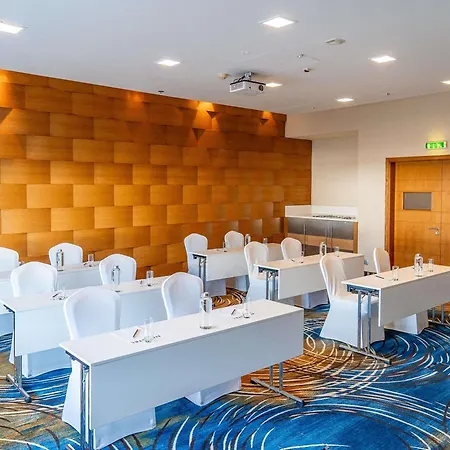 Novotel Dubai Al Barsha-3