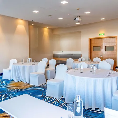 Novotel Dubai Al Barsha-2
