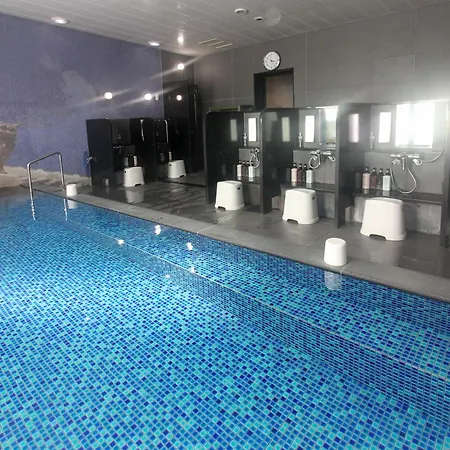 Almont Hotel Naha Kenchomae-2