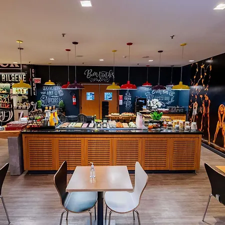 Ibis Joinville-2