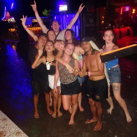 Atlas Gili Party Hostel-2