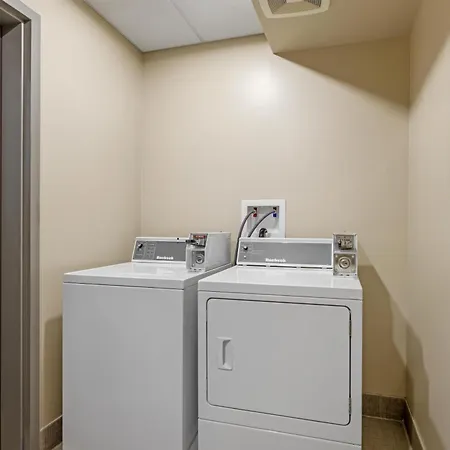 Best Western Plus Dauphin-2