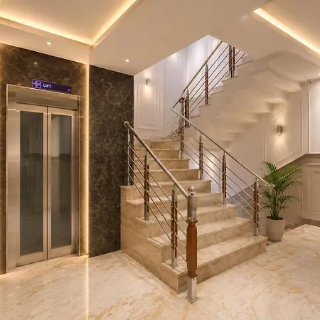 The Elevate Hotel Near Terminal 3 Delhi Airport With- Free Airport Pickup-3
