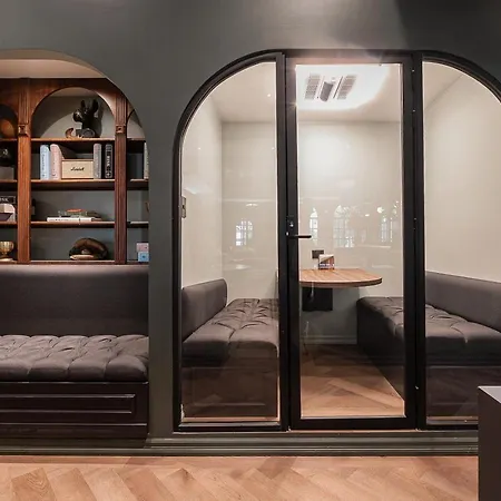 The Diamond Loft Modern Luxury W/ Equipped Kitchen-3