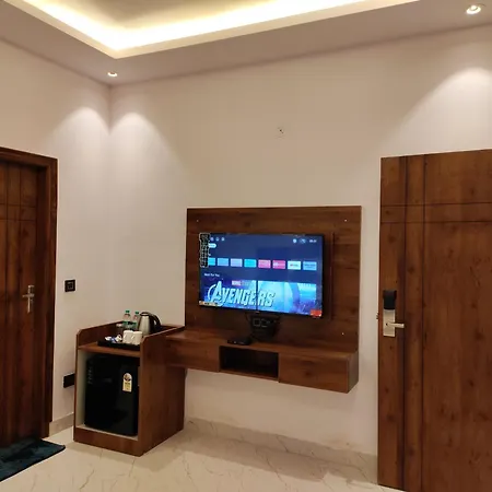 Emerald Suites-2