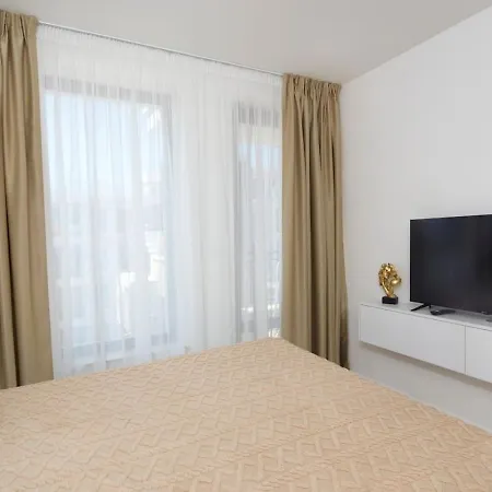 Polarstar Beach Resort - Premium Apartments-3