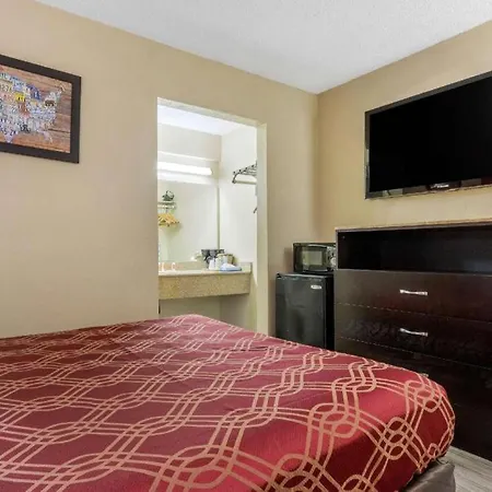 Econo Lodge Columbia Fort Jackson-2
