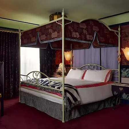 The Lafayette Hotel, Swim Club & Bungalows-2