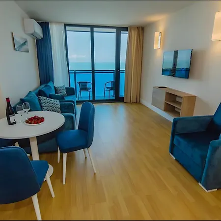 Panorama Orbi City Aparthotel-2