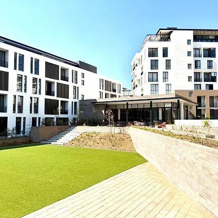 Luxury Modern One-Bedroom Apartment L Secure Parking L Fast Wi-Fi-3