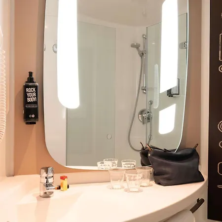 Ibis Schiphol Amsterdam Airport-3
