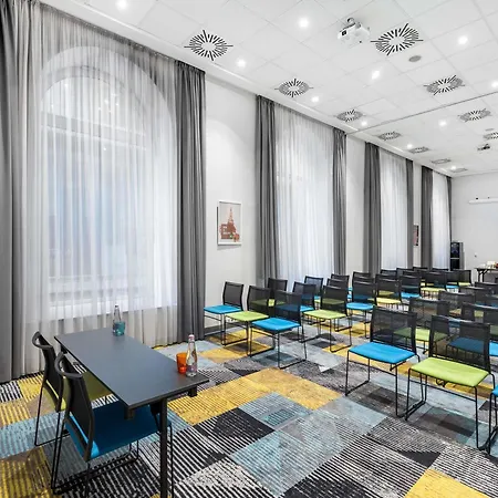 Ibis Styles Budapest Center-3