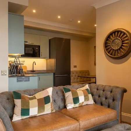 Redcliffe Hotel-3
