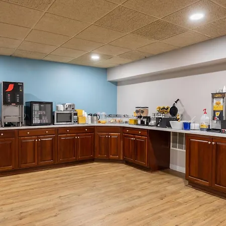 Days Inn & Suites By Wyndham Lexington-2