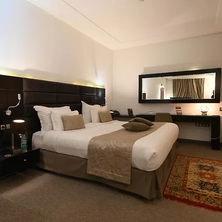 Business Hotel-3