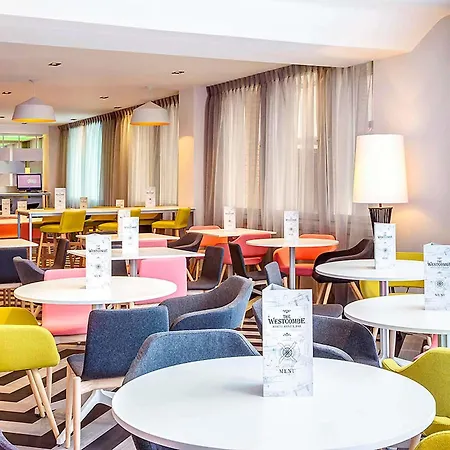Ibis Styles London Heathrow Airport-2