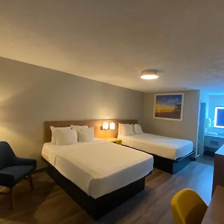 Days Inn & Suites By Wyndham Albuquerque West-2