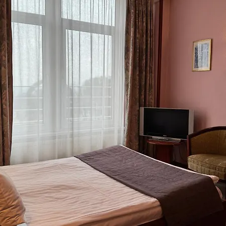 Готель Дніпро Dnipro Hotel-2