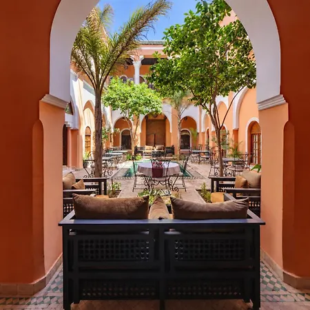 Riad Amina-2