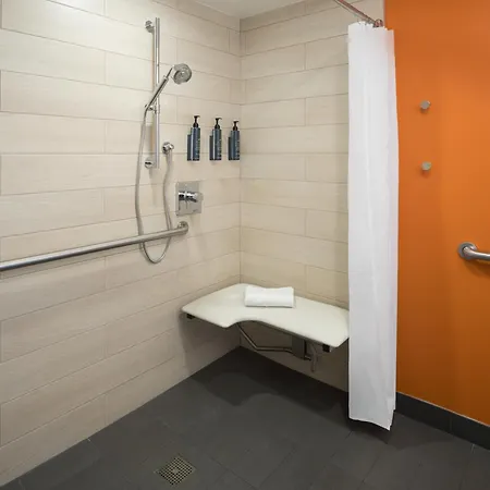 Aloft By Marriott New York Laguardia Airport-2