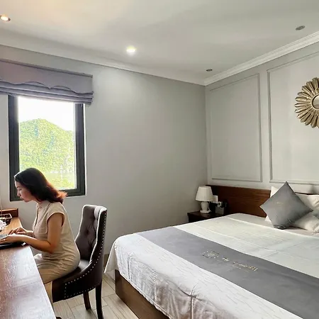 The Confetti Hotel Ha Long-2