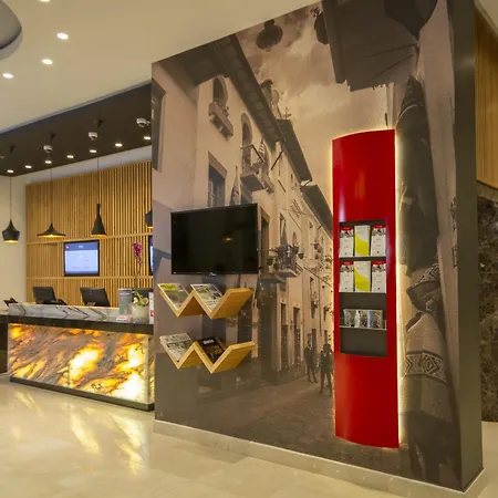 Ibis Quito-2