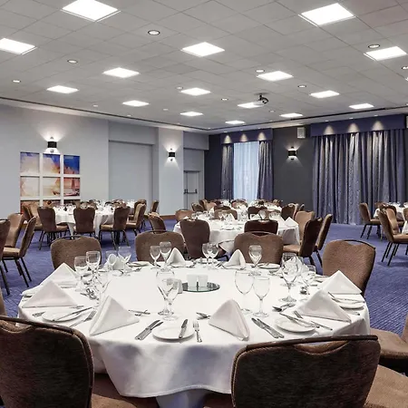 Novotel London Stansted Airport-3
