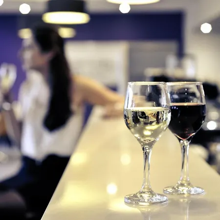 Mercure North Melbourne-3