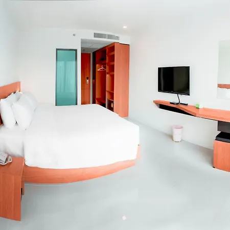 Phoenix Hotel Karon Beach-3