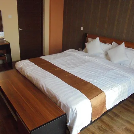 We Hotel And Suites-2