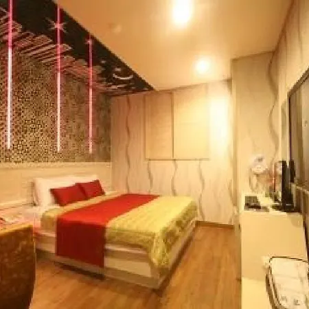 Zara Motel-3