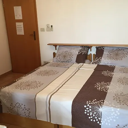 Vera Bed And Breakfast-3