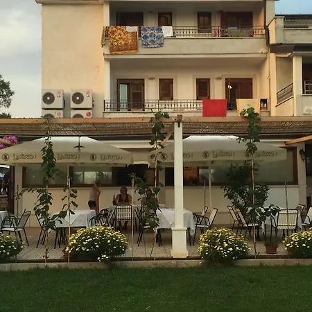 Vera Bed And Breakfast-2