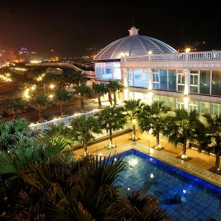 White House Hot Spring Beach Resort-3