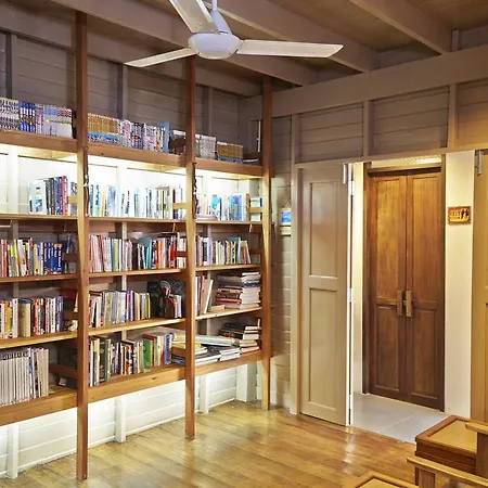 Uncle Loy'S Boutique House-2