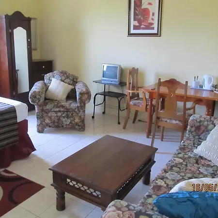 Barefoot Guest House-3