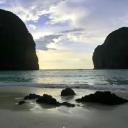Maya Bay Sleepaboard Resort-3